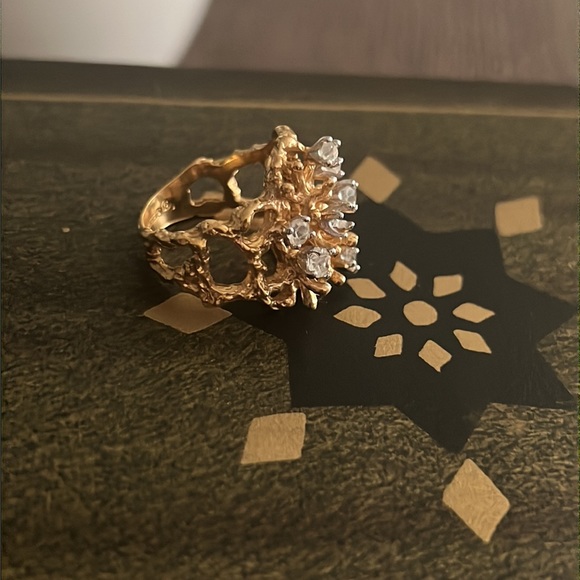 Vintage Domed Nest Rhinestone Gold Tone Statement Ring - Picture 2 of 3